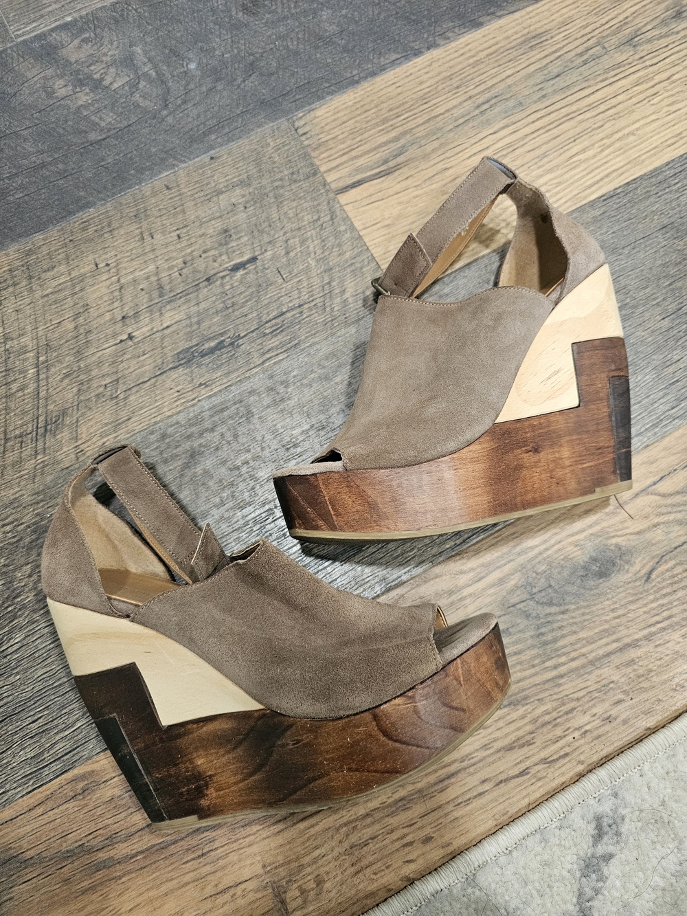 Women's Brown Suede Wedge Sandals - Stylish Peep Toe Platform